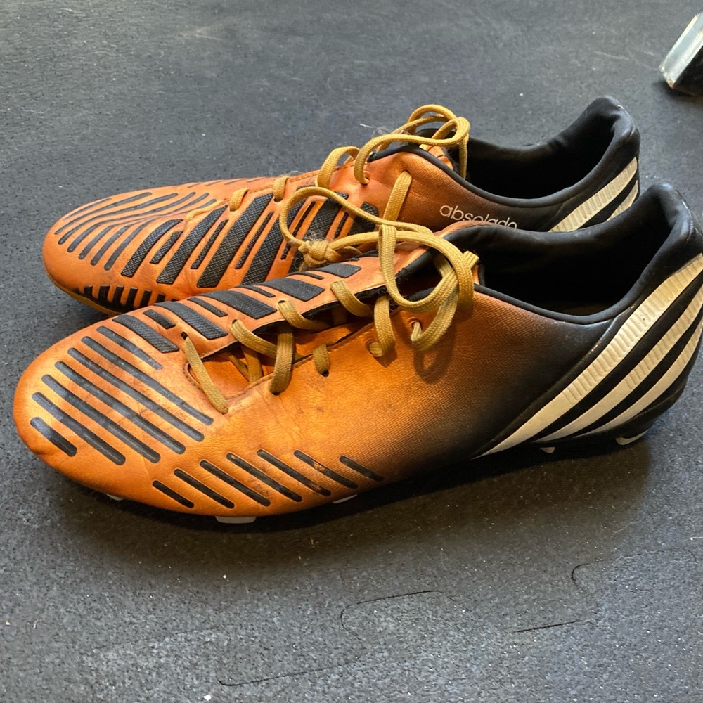 ADIDAS Men’s size 11 soccer cleats